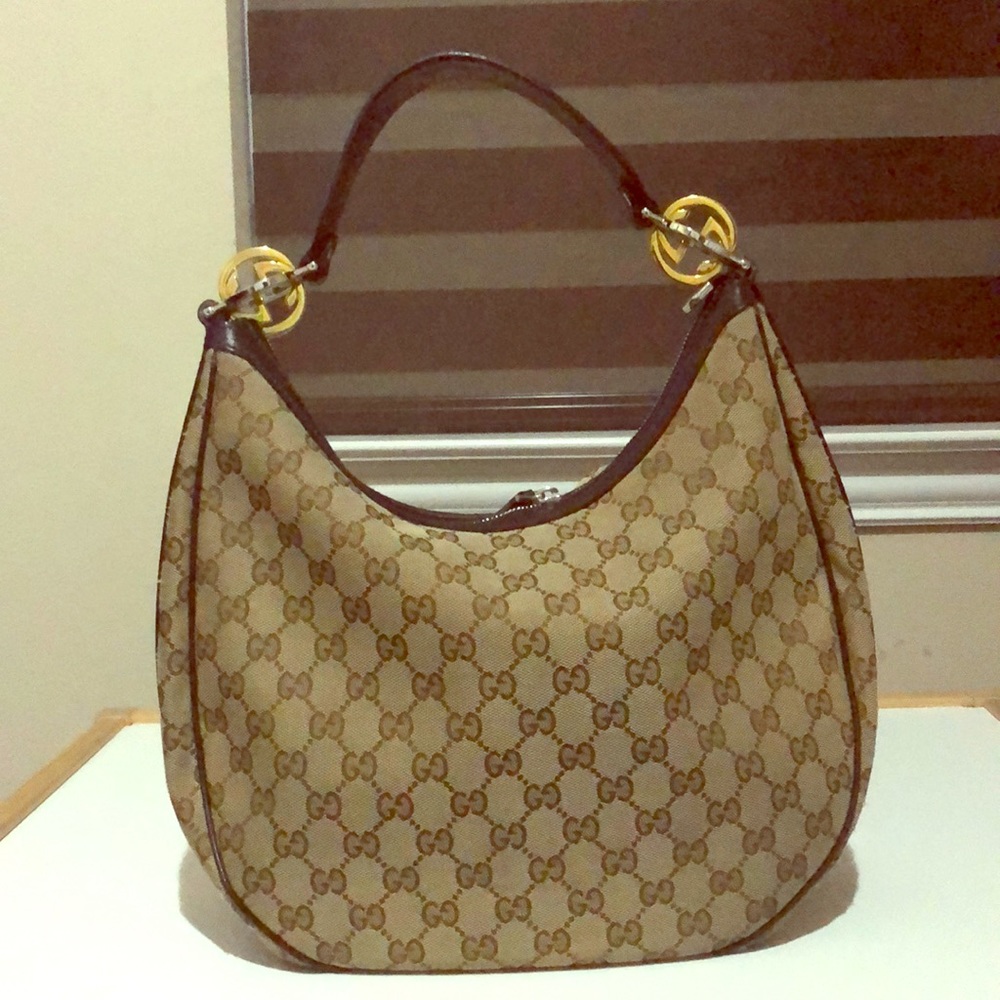 SOLD ‼️Authentic Gucci shoulder bag